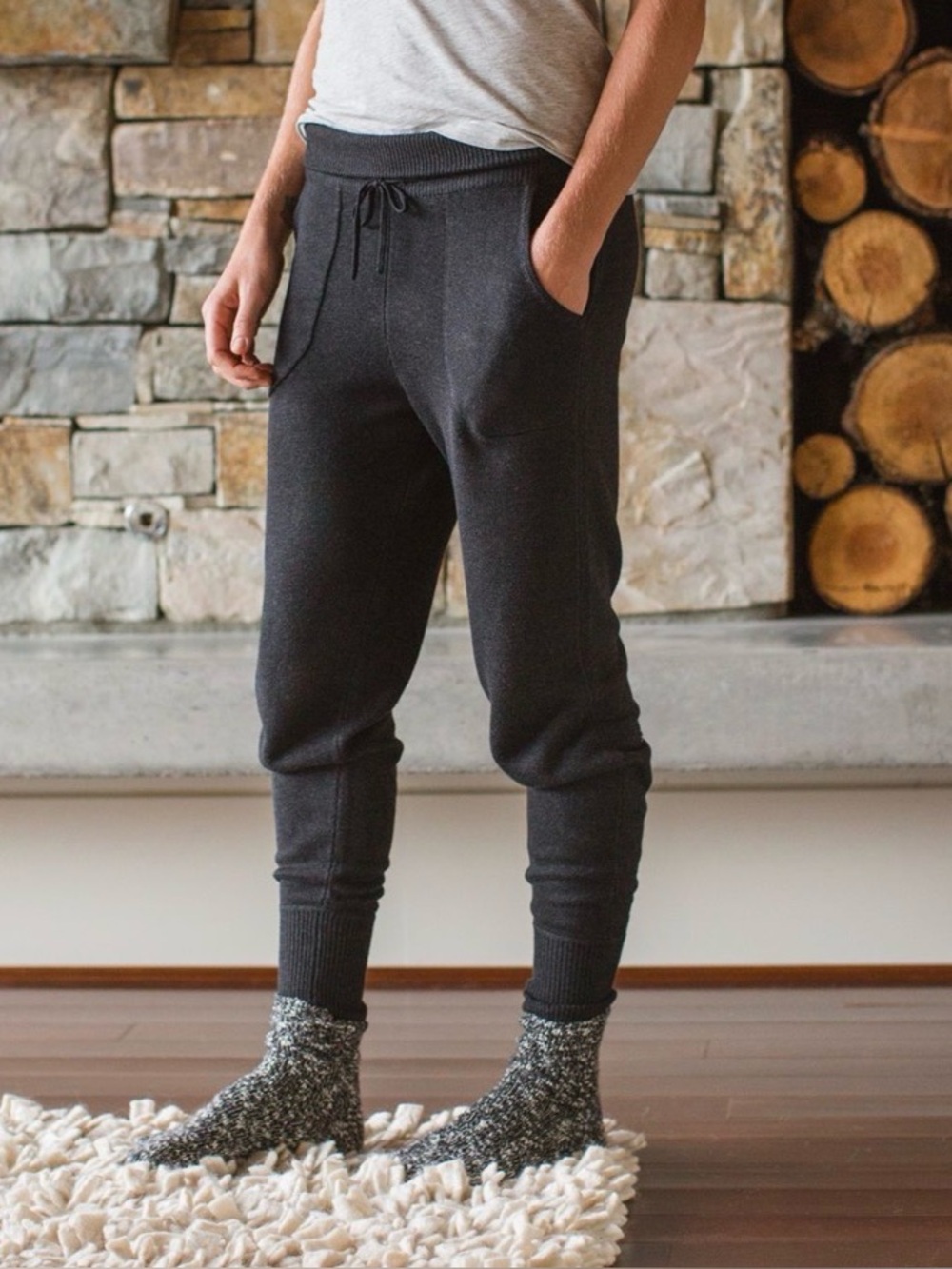 Lululemon Cabin Yogi Sweater jogger Pant size 6 in Heathered Black